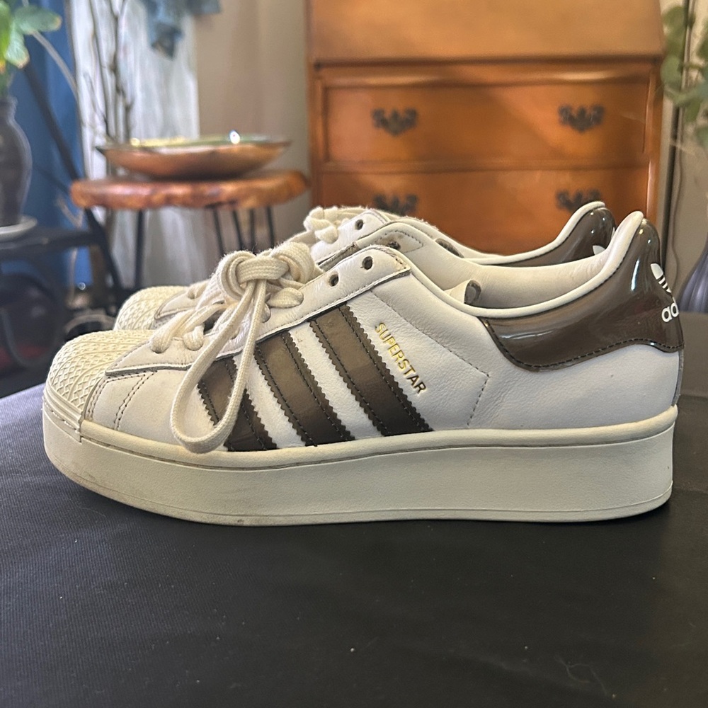 ✨Adidas Superstar White and Dark Brown Sneakers - Picture 7 of 7